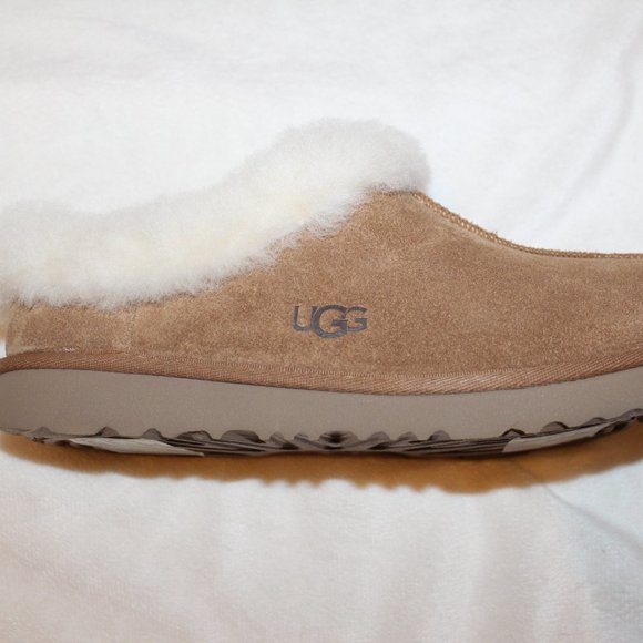 NIB UGG WOMEN'S 6‎ YOUTH 4 SUEDE SHEARLING SLIP ON SLIPPERS - Picture 7 of 8